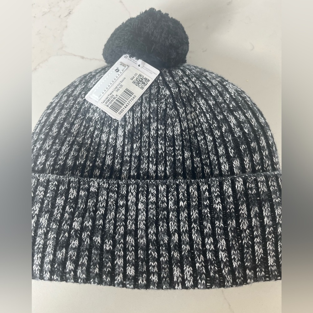 Lululemon textured fleece-lined Knit Beanie with cashmere blend.